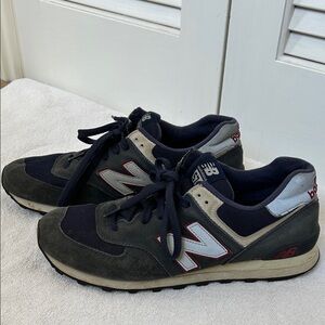 New Balance Men's Navy and Cream Sneakers